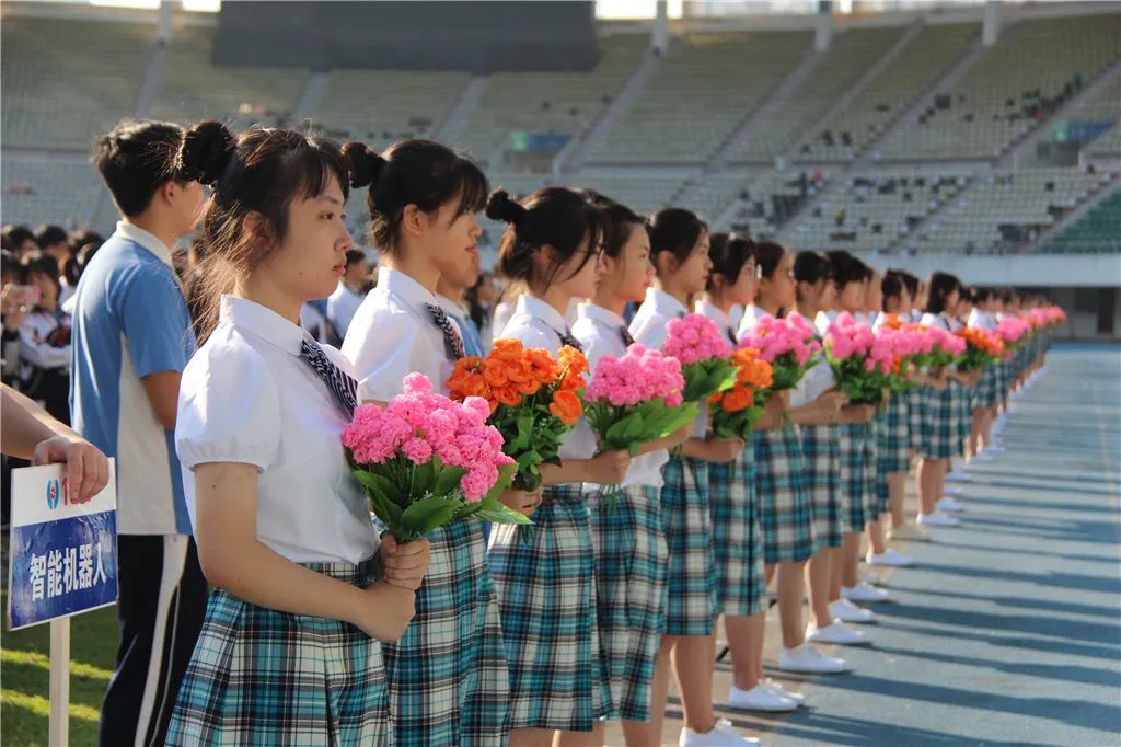 【2020福田高中巡禮⑥】華強職業(yè)技術(shù)學(xué)校:夢想的開端，事業(yè)的起點！